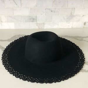 Floppy hat Nine West